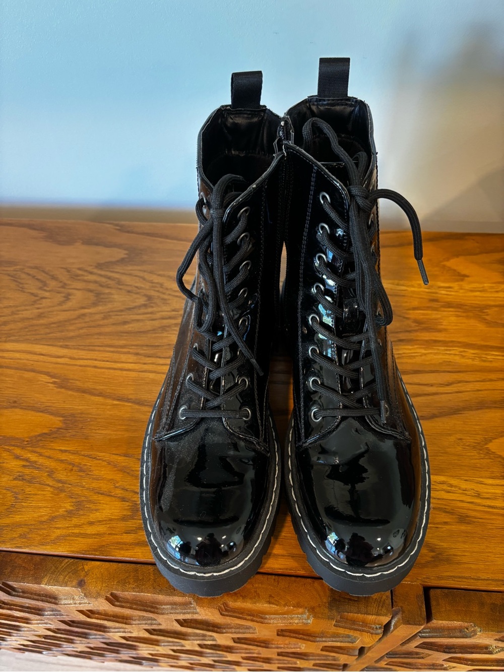 Black Patent Lace-Up Combat Boots - Women Sz 8.5
